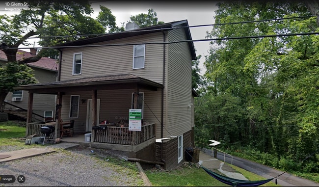Building Photo - 10 Glenn St Unit A
