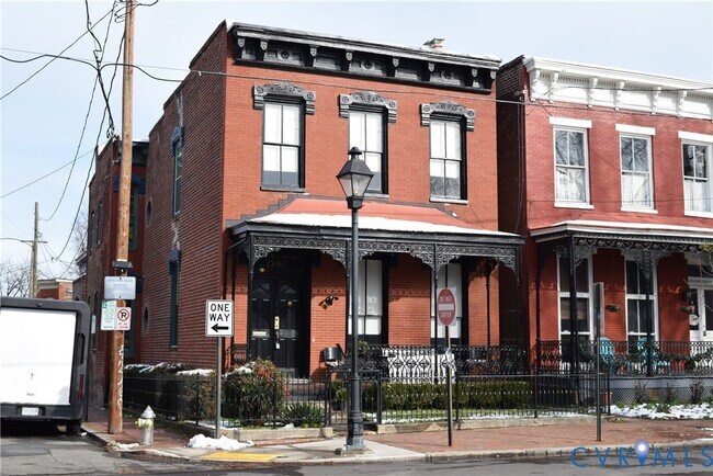 Photo - 422 W Clay St