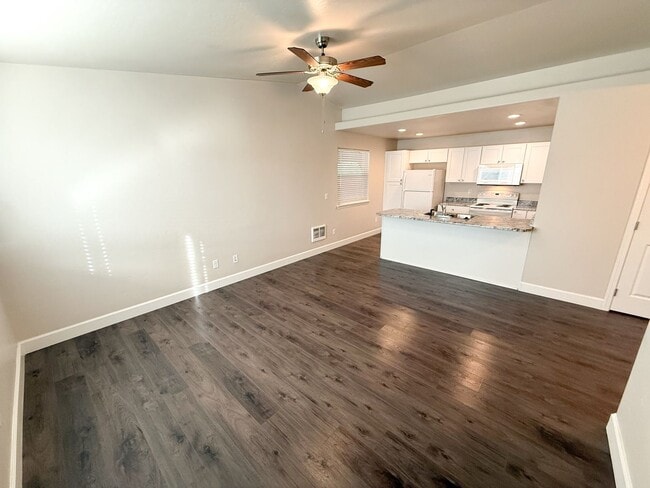 Photo - 3525 Chelsea St Unidad 3525 Chelsea Street "A"