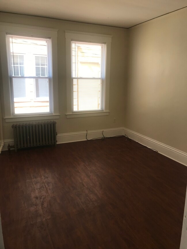 Photo - 2024 Murray Hill Rd Unit CWRU STUDENTS 1 bedroom