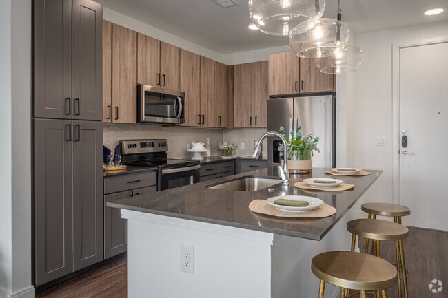 1BR, 1BA - 767SF - Cocina - Starling At Bridgeland