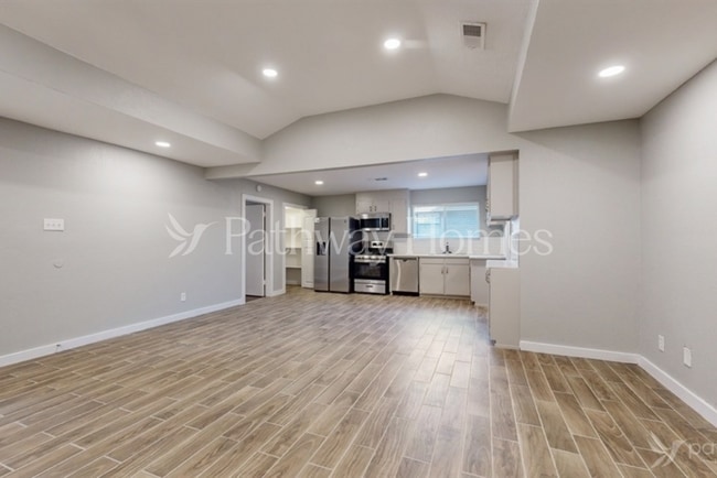 Photo - 3914 Winston Dr