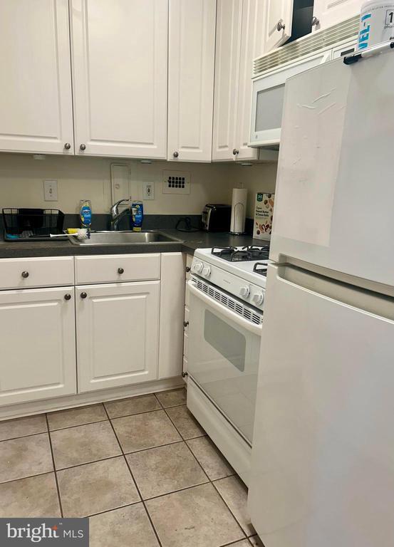 Photo - 922 24th St NW Unit 608