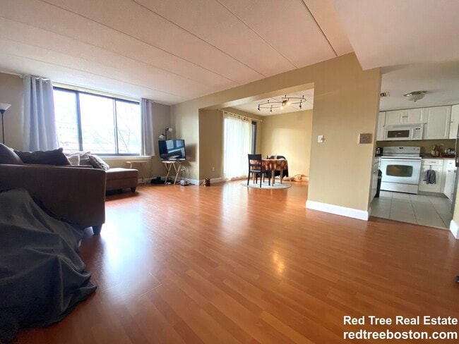 Building Photo - 85 Brainerd Rd Rental