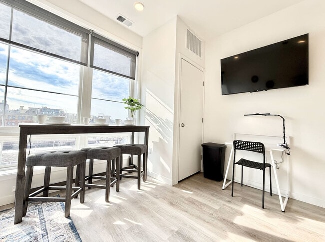 Photo - 501 N Perth St Unidad ID1289479P