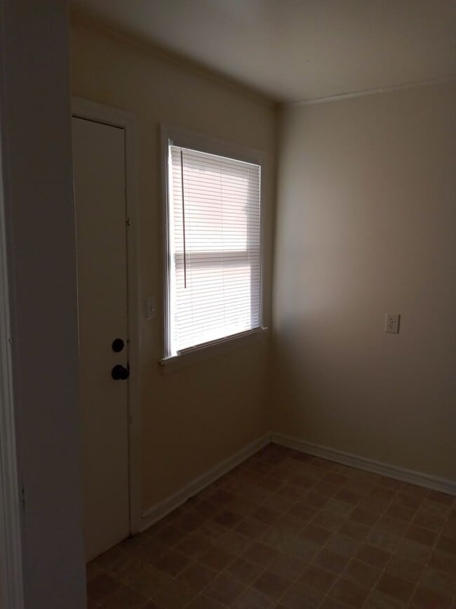 Photo - Nice 1 bed, 1 bath Duplex