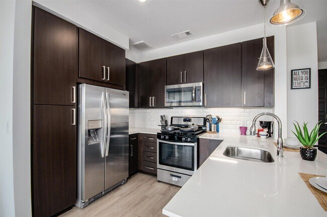 Photo - 2002 Holcombe Blvd Unit SI ID1359170P