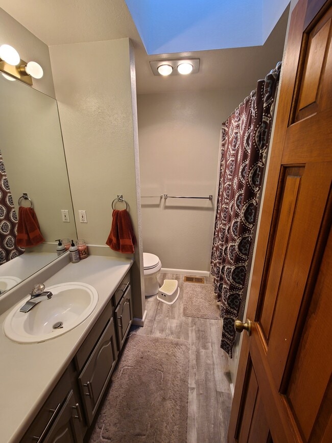 Photo - 1451 McArthur Ave