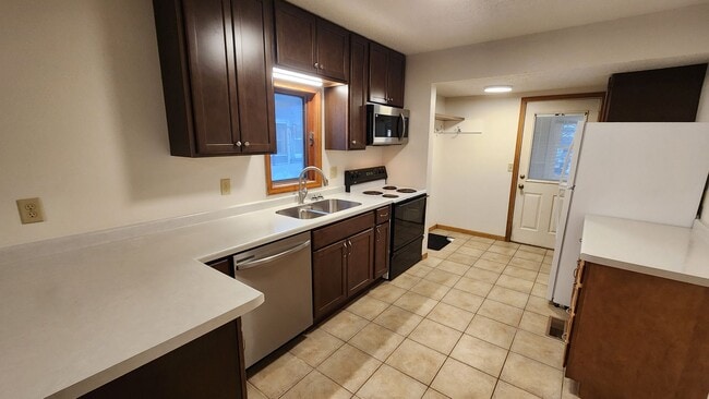 Building Photo - pin00 Unit 609 Rose Street