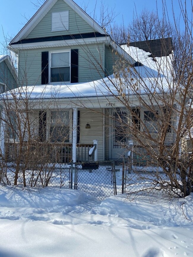 Photo - Large house