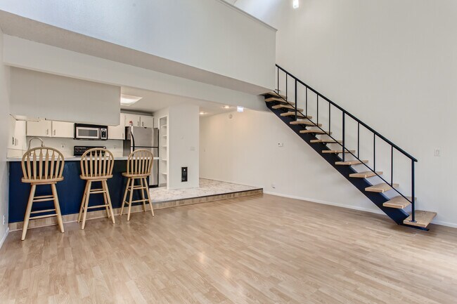 Photo - 4690 SW Comus Plz