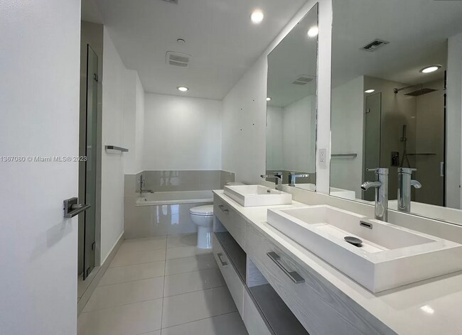 Photo - 55 SW 9th St Unit 2106