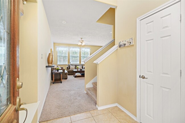 Photo - 211 Bloomhill Pl