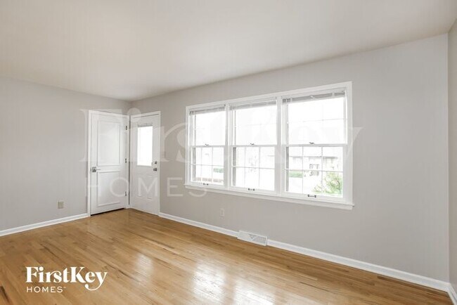 Photo - 7625 NW Milrey Dr