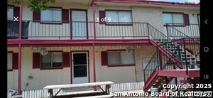 Building Photo - 1455 Hillcrest Dr Unit 8-UPSTAIRS Rental