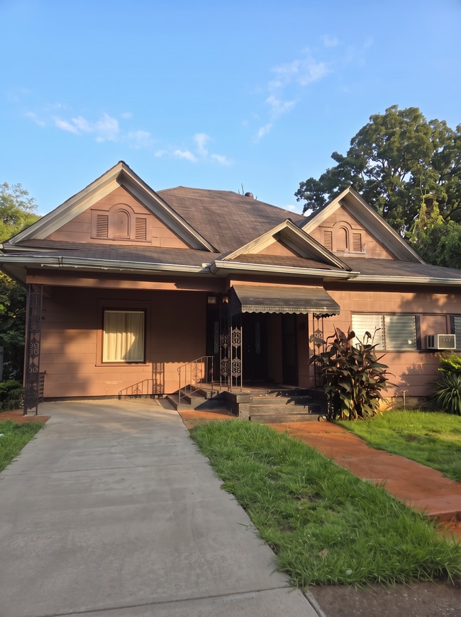 Building Photo - 3 Bed / 2 Bath Home for Rent – $1,340/Month | Housing Vouchers Accepted