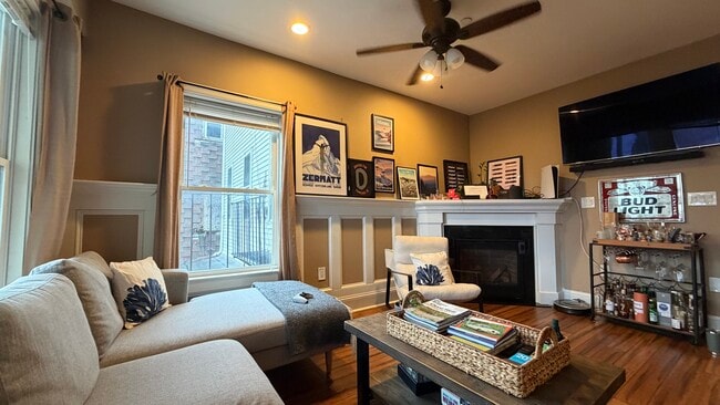 Photo - 57 W 7th St Unit 2