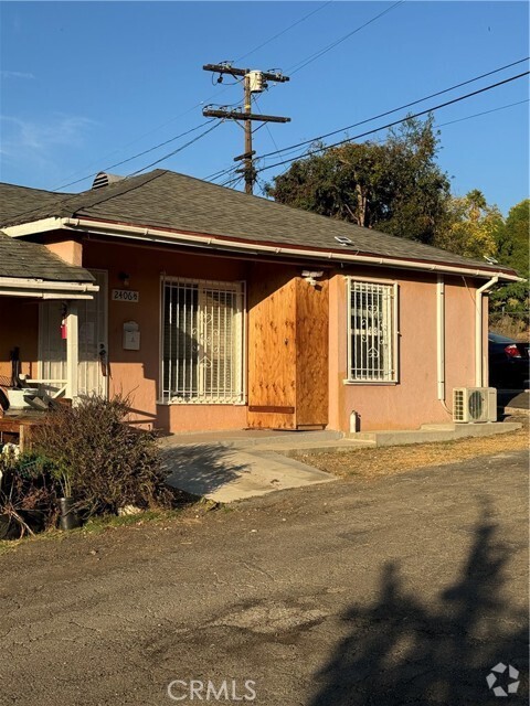 Building Photo - 2404 N Eastern Ave Rental