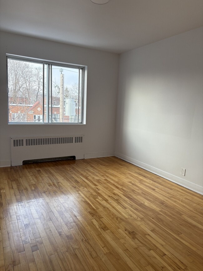 Photo - 4860 Plamondon Ave Unité 9