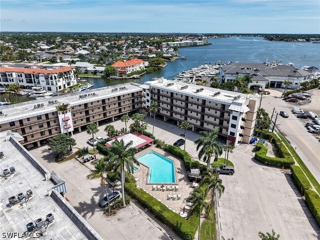 Building Photo - 801 River Point Dr Unit 203A
