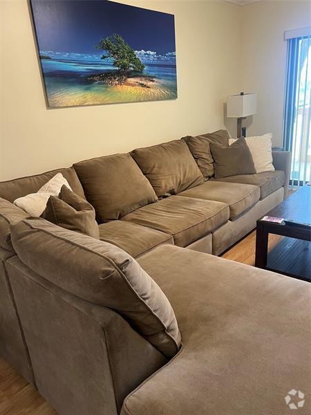 Building Photo - 900 River Reach Dr Unit 222 Rental
