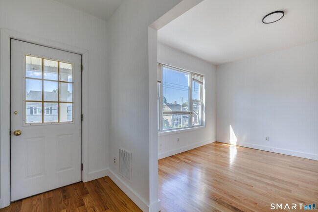 Photo - 74 Harbor Ave Unit 2nd floor