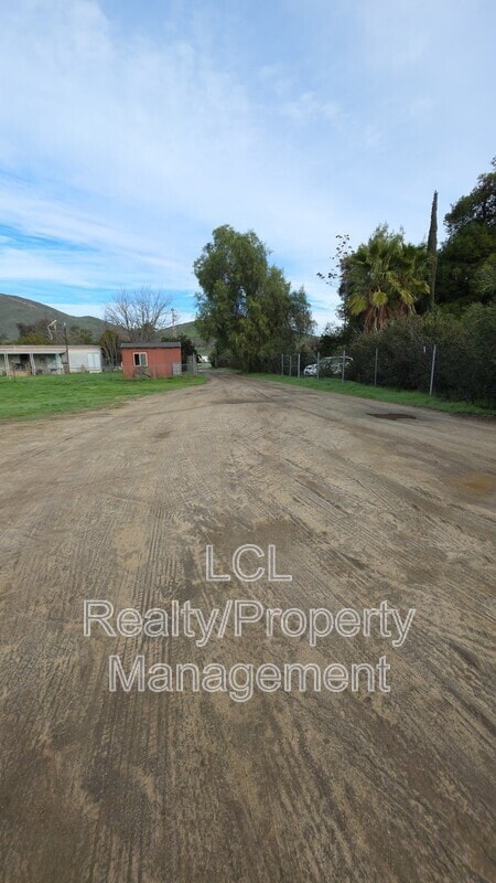 Photo - 33123 9th St