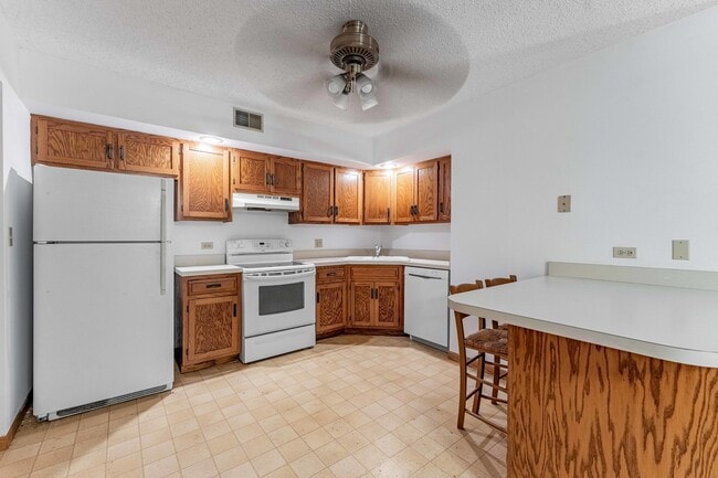 Photo - 884 N Prairie Ave