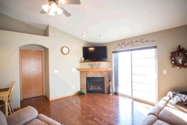 Photo - Beautiful 3 bedroom, 2 bath duplex in North Liberty