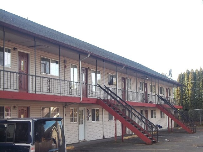 Photo - Fairway Apartments