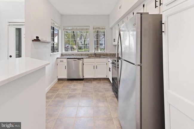 Photo - 93 Birchwood Rd