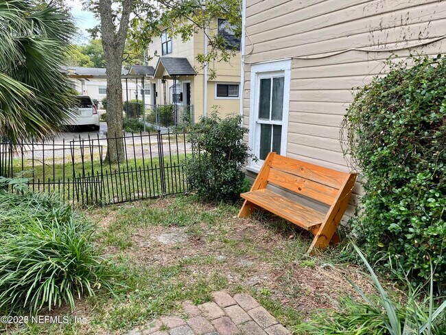 Photo - 1556 Dancy St