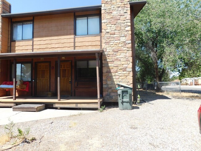 Photo - 1805 Aspen St