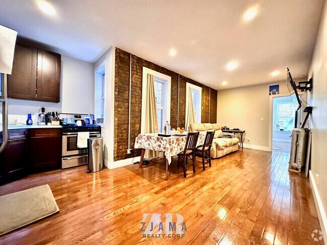 Building Photo - 236 New York Ave Unit 2L Rental