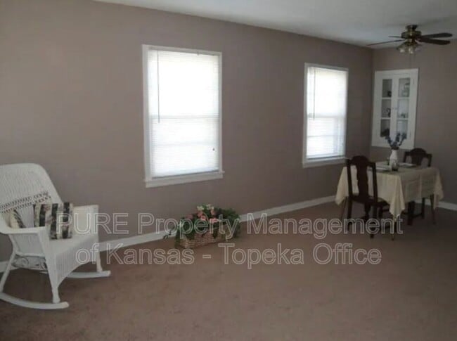 Photo - 600 SW Warren Ave