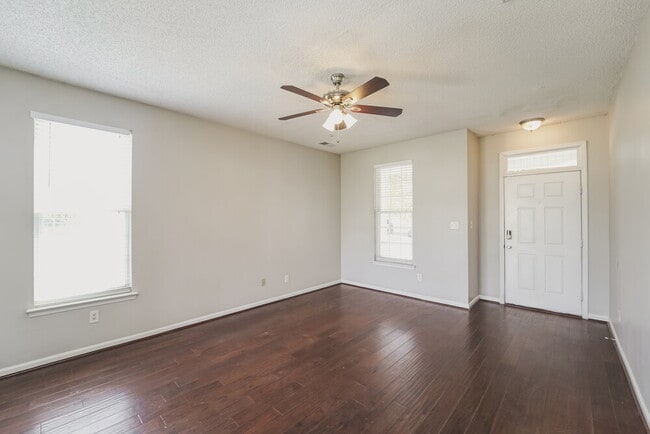 Photo - 13965 Dingess Rd