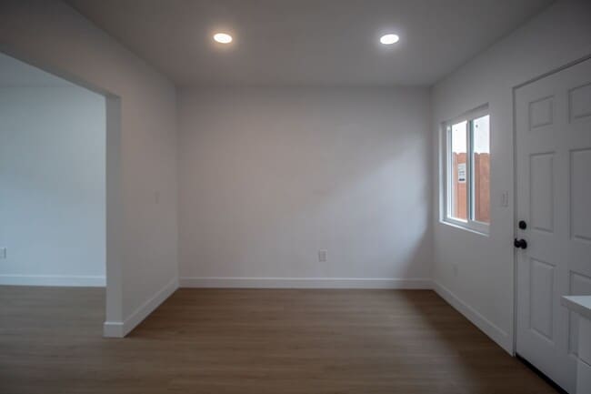 Photo - 2212 Continental Ave Unidad B