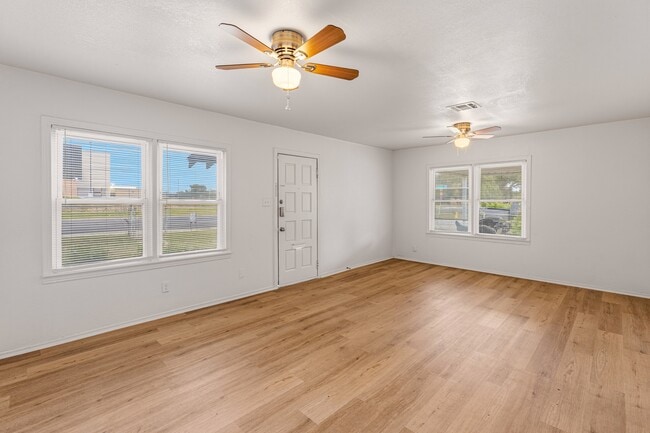 Photo - 1500 J J Flewellen Rd