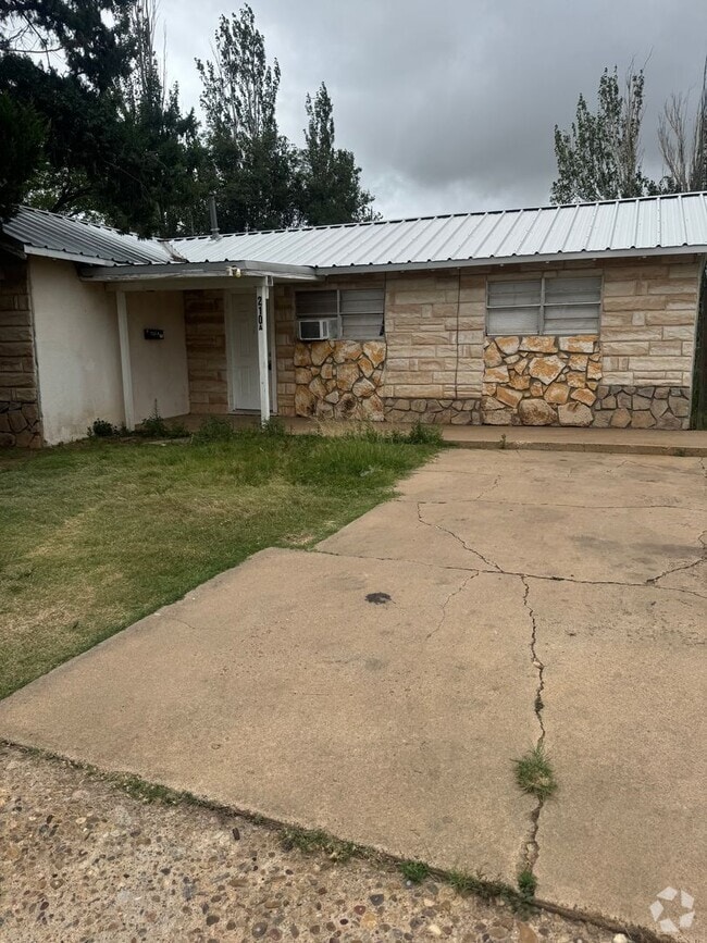 Building Photo - Large 2bedrooms 1bathroom bills separated ... Rental