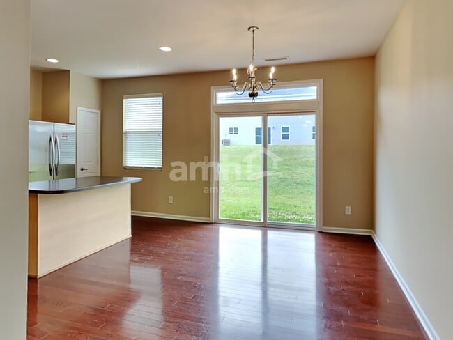 Photo - 89 Norwich Dr