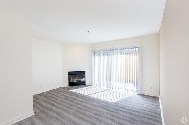 2BR, 2BA Living Room