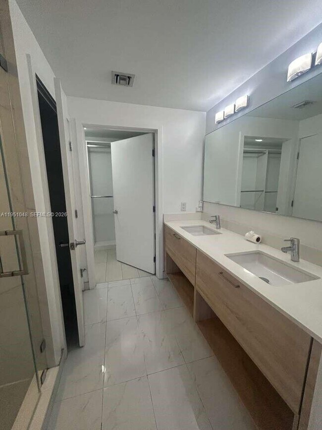 Photo - 16385 Biscayne Blvd Unit 2517