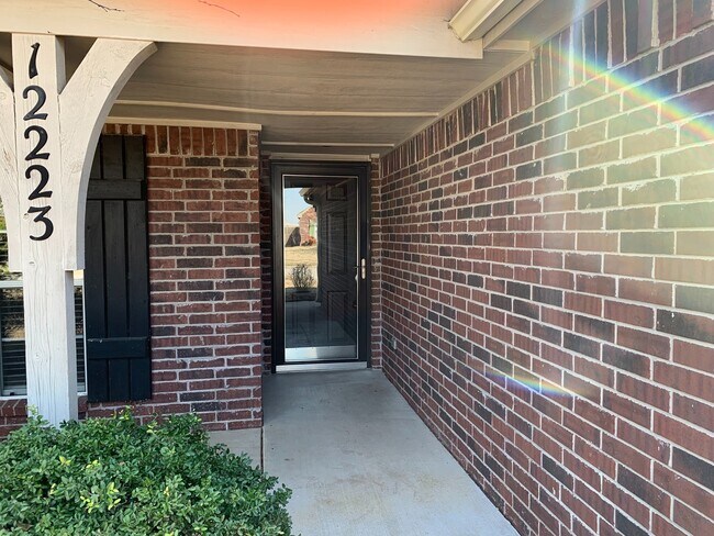 Photo - Darling Home In Jenks Schools!