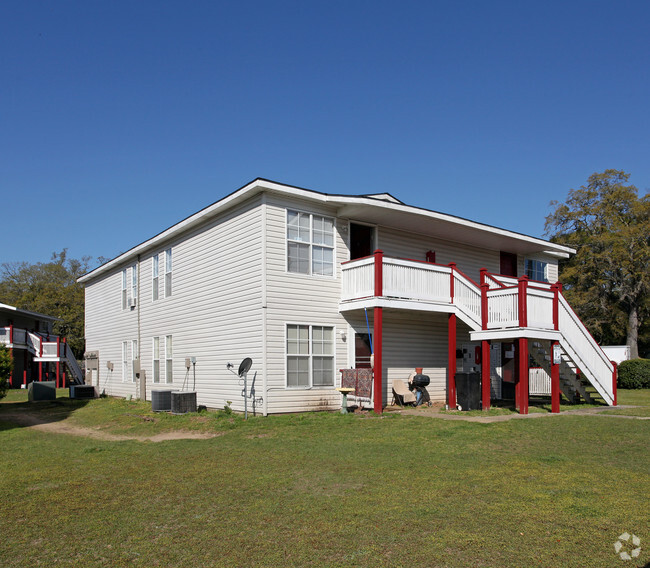 Building Photo - Oaktree Apartments Unit 02