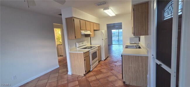 Photo - 3609 SE 9th Pl