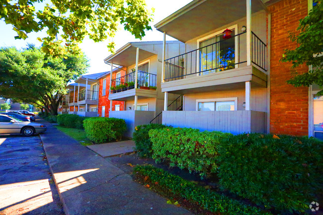 Building Photo - Arbors at Town Square Rental