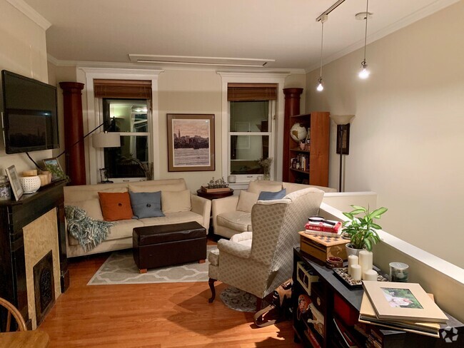 Building Photo - 1039 N 4th St Unit B Rental