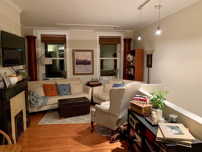 Photo - 1039 N 4th St Apartment Unit B