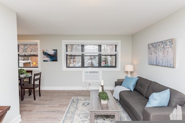 Photo - 530 W Surf St Unit 414