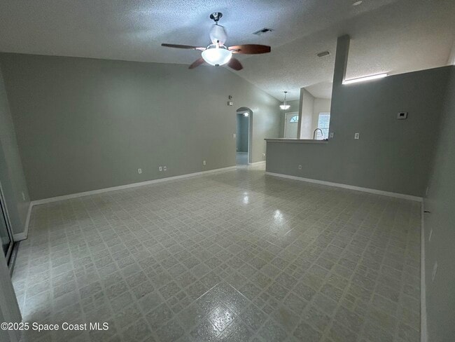 Photo - 610 Benton Dr